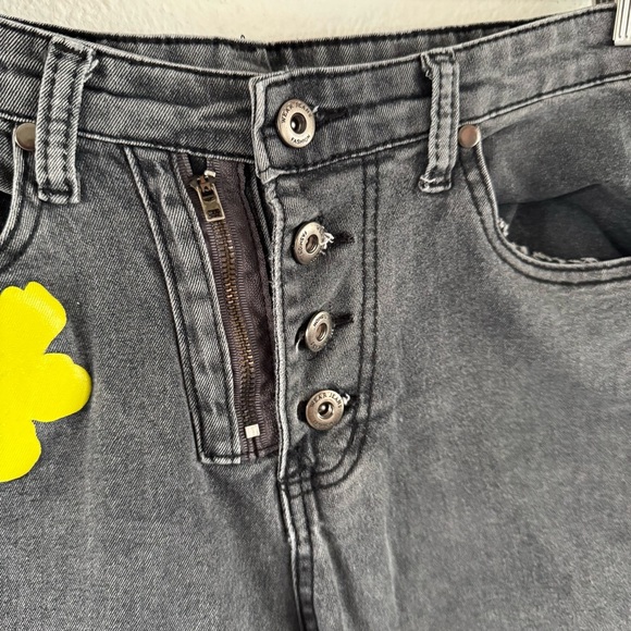 Gray Button Fly Asymmetrical Zip Long Shorts print Floral Modern Street Med NEW - Picture 6 of 13